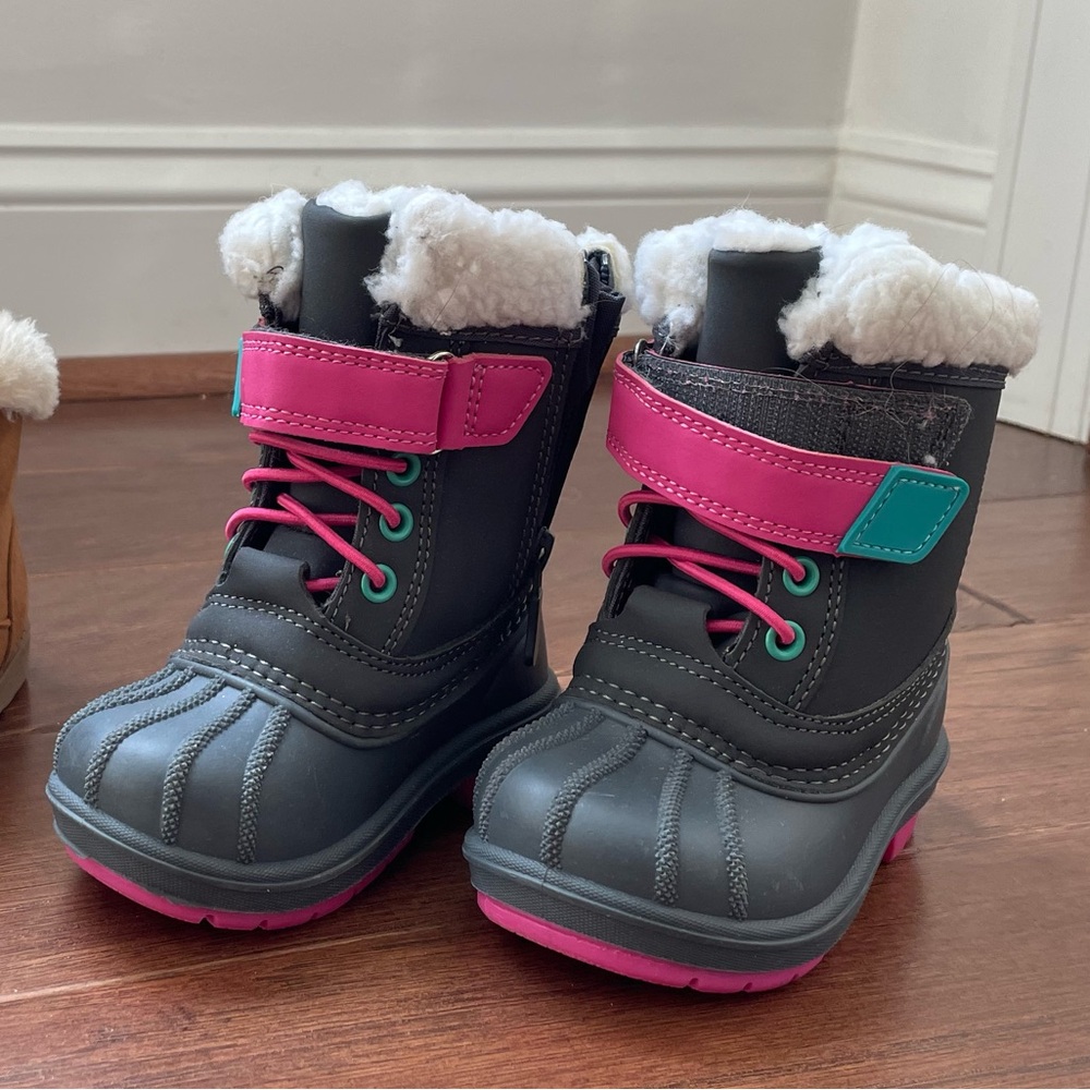 Cat and jack toddler snow boots size 5